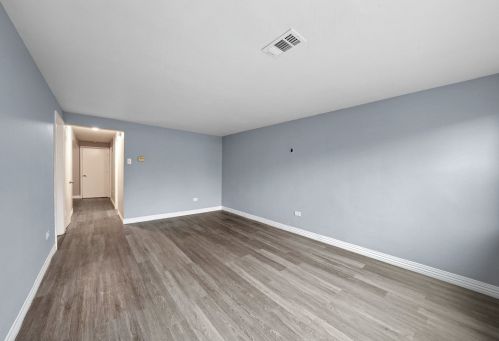 6116 Kolin Ave, Chicago IL 60629-5202 exterior