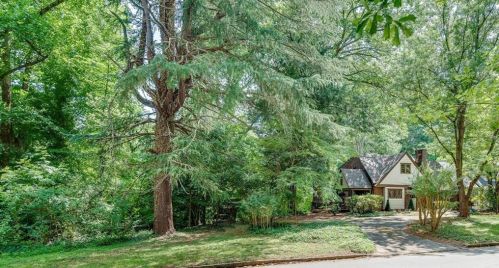 1289 Beech Vly Rd, Atlanta GA 30306-3123 exterior