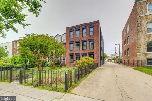 1811 Capitol St, Washington, DC 20003-1711