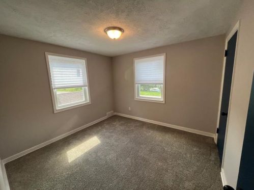 2066 Pioneer Ave, Pittsburgh PA 15226-1345 exterior