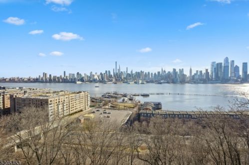 939 Blvd, Union City NJ 07086-7246 exterior