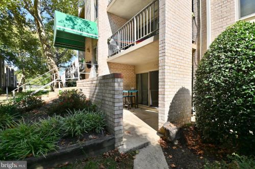 12 Canterbury Sq, Alexandria VA  22304-3055 exterior