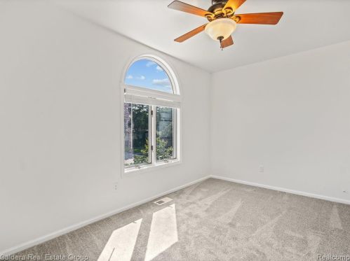 1413 Ogden Dr, Troy MI 48083-5339 exterior