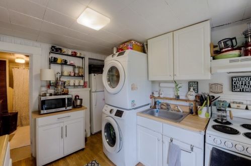 19 Highland Ter, Worcester MA 01602-4202 exterior