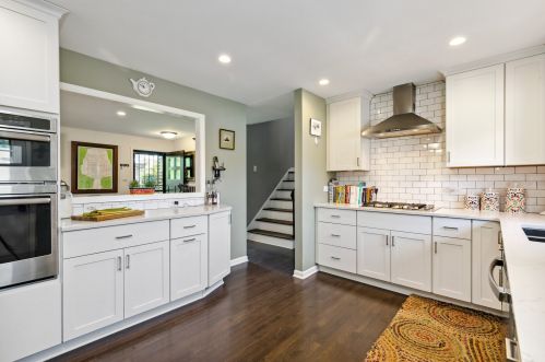 647 Lee Dr, Bull Valley IL 60014-7410 exterior