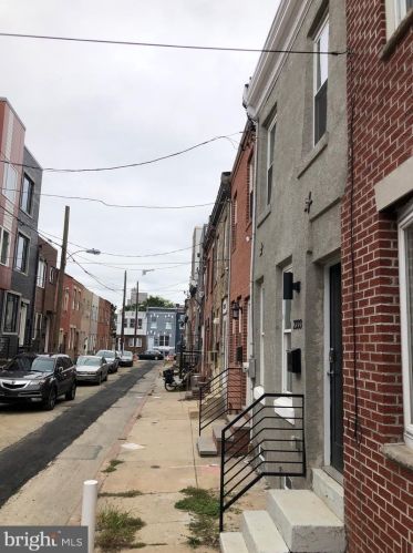 2331 Gerritt St, Philadelphia PA 19147-5821 exterior