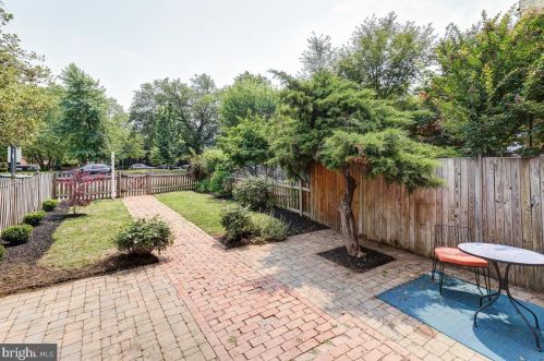 1225 C St, Washington DC 20003-1806 exterior