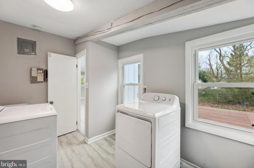 4000 Javins Dr, Alexandria VA  22310-2037 exterior