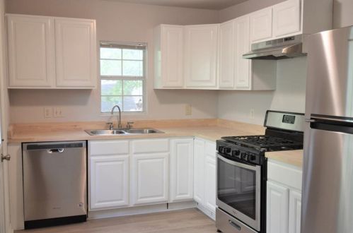 2403 9th St, Austin TX  78702-3533 exterior