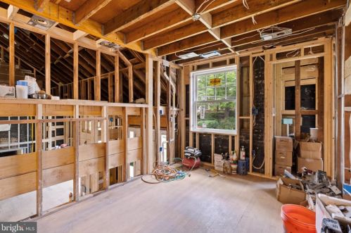 5121 Klingle St, Washington DC  20016-2654 exterior