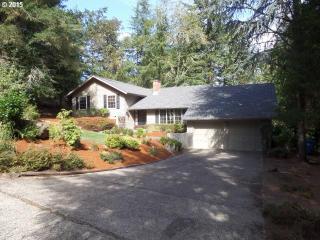 2873 Timberline Dr, Eugene, OR 97405-2981