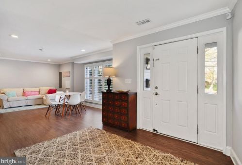 6651 Old Chesterbrook Rd, Mc Lean VA  22101-4661 exterior