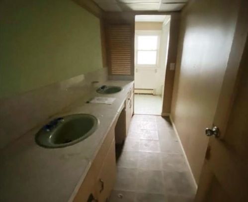 2075 Plainfield Pike, Providence RI 02919-5600 exterior