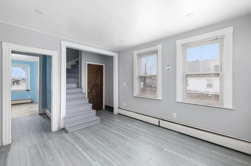 22 Oakland Ave, Providence RI  02919-4307 exterior