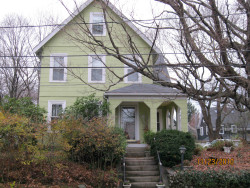 27 Owatonna St, Newton, MA 02466-1410