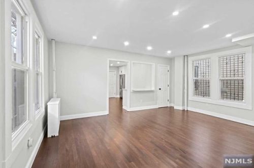 237 7th St, Newark NJ 07107-2728 exterior