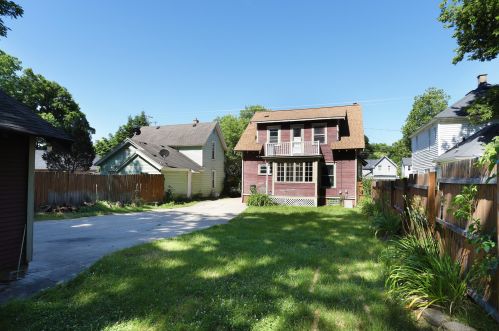 1254 College Ave, Grand Rapids MI 49505-5175 exterior