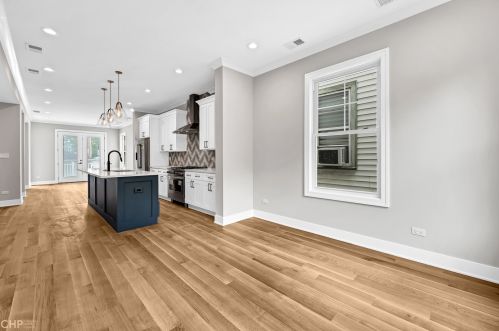 3025 Spaulding Ave, Chicago IL 60618-6808 exterior