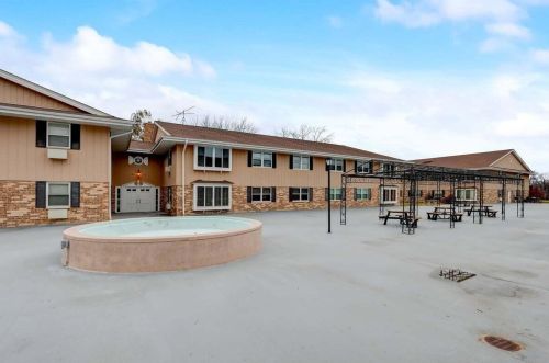 5700 Wahner Ave, Milwaukee WI  53223-2950 exterior