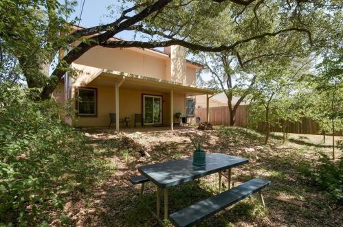 4009 Alexandria Dr, Austin TX 78749-3936 exterior