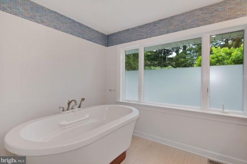 24842 Deepwater Point Dr, Saint Michaels MD 21663-2319 exterior