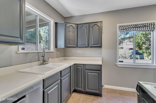 4405 19 Pl, Phoenix AZ 85016-5429 exterior