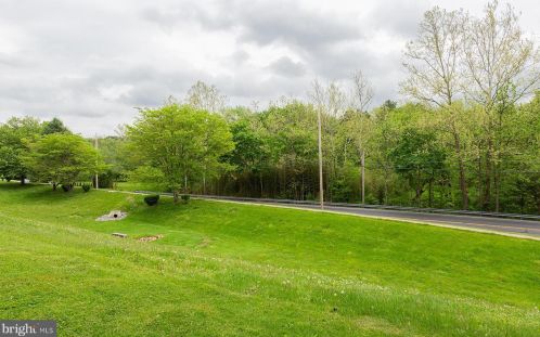 518 Pheasant Rdg Cir, Lancaster PA exterior