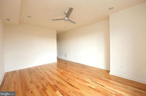 2665 Amber St, Philadelphia PA 19134-3835 exterior