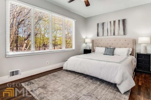 165 Avery Dr, Atlanta GA  30309-2700 exterior