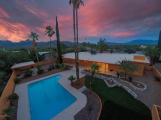 4521 Bear Cyn Rd, Tucson AZ  85749-9451 exterior