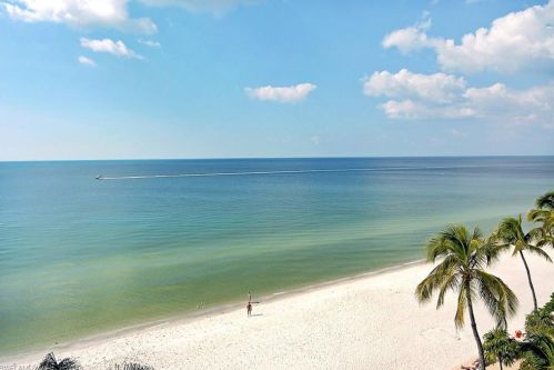 166 Colonade Cir, Naples FL 34103-8712 exterior