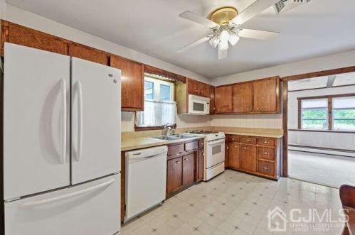 17 Harmony St, Piscataway NJ 08854-6062 exterior