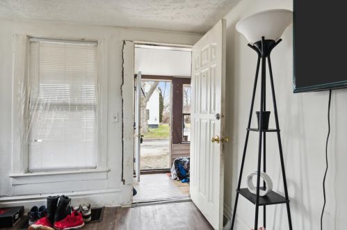 1628 Edwards St, Kalamazoo, MI 49007-1880