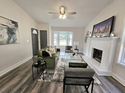 2061 Marbut Forest Dr, Lithonia GA  30058-7827 exterior