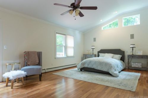 7 Huckleberry Dr, Norwalk CT 06850-1703 exterior