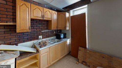 1008 Kerlin St, Chester PA 19013-3702 exterior