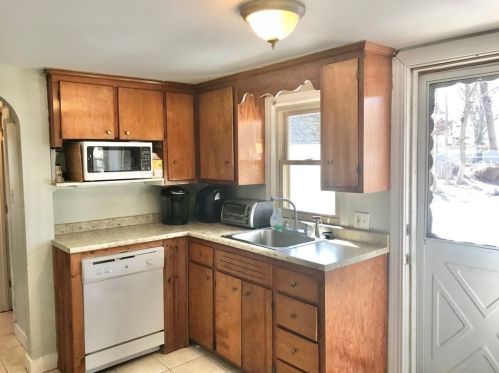 17 Brookline St, Worcester MA 01603-1508 exterior