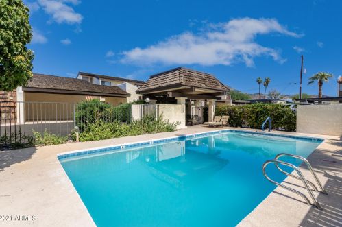 6735 16th Pl, Phoenix AZ  85016-1051 exterior