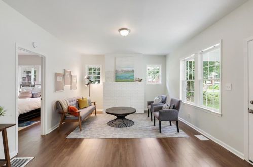 999 Cascade Rd, Atlanta GA  30311-2659 exterior