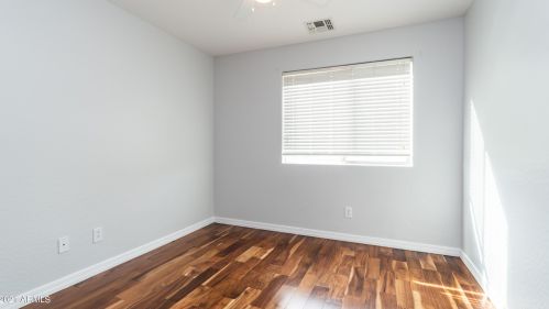 27626 18th Dr, Phoenix AZ  85085-5325 exterior