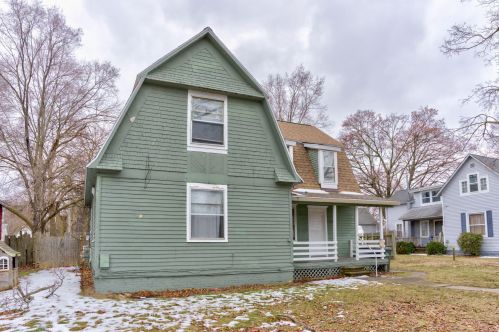 2131 Harrison Ave, Meskegon MI 49441-1490 exterior