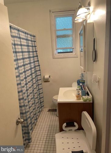 2940 Waldorf Ave, Camden NJ 08105-2821 exterior