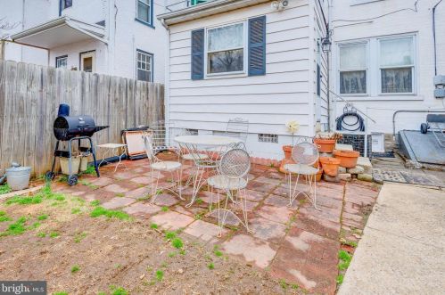 214 Pearl St, Lancaster PA 17603-5031 exterior