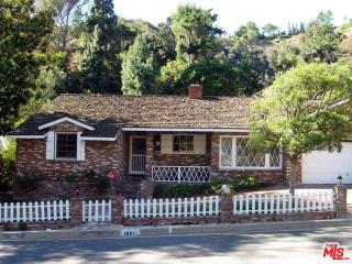 1661 Roscomare Rd, Los Angeles CA  90077-2210 exterior