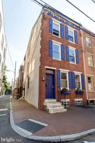 1006 Bainbridge St, Philadelphia PA  19147-1941 exterior