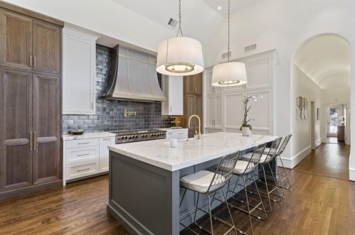 1165 Conway Dr, Atlanta GA 30327-3535 exterior