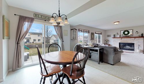 605 Crystal Dr, Joliet IL 60404-6094 exterior