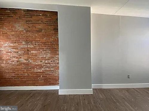 324 18 St, Philadelphia PA 19140-1014 exterior