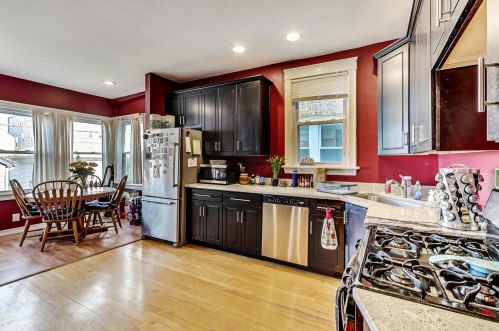 3831 Central Park Ave, Chicago IL 60618-4102 exterior