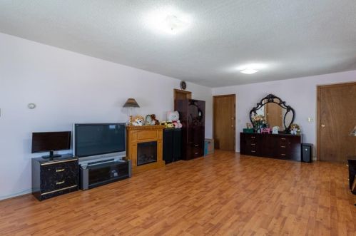 402 Cumberland Hill Rd, Woonsocket RI 02895-4820 exterior